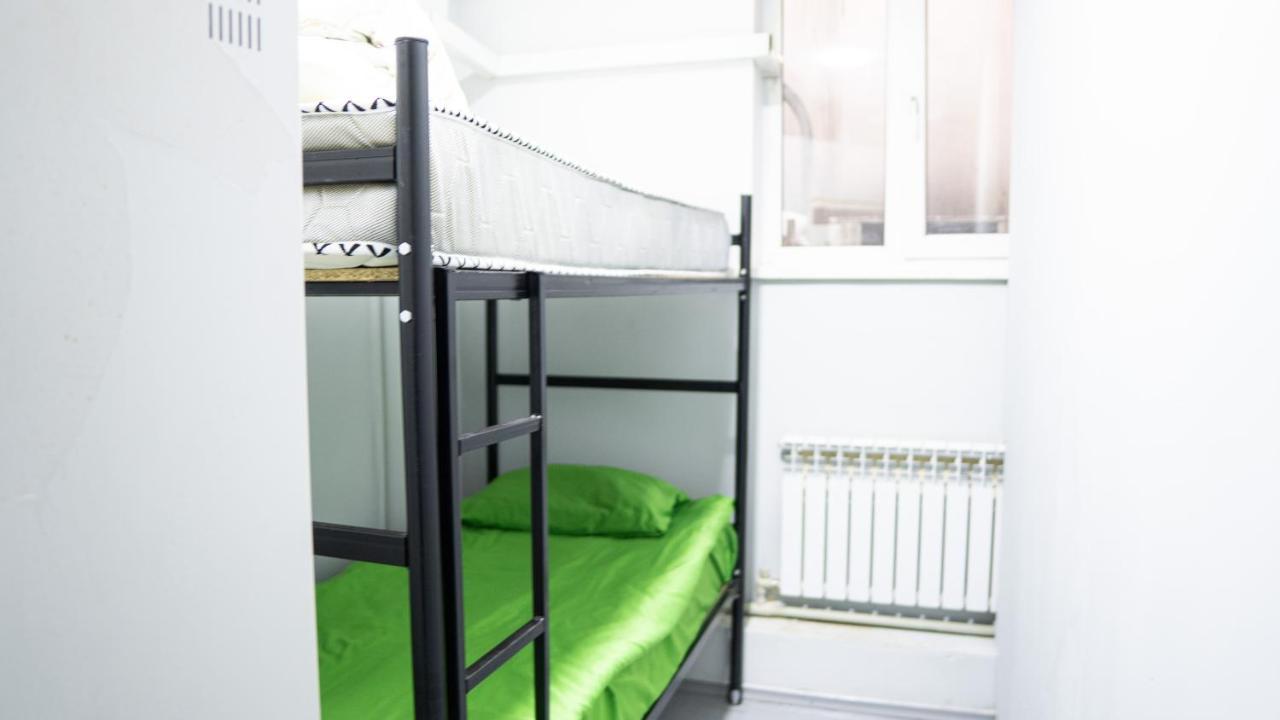 الماتي Fox Hostel الغرفة الصورة